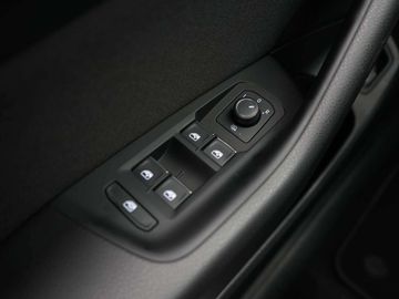 Car image 41