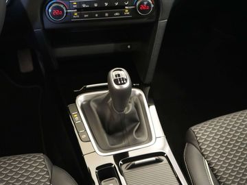 Car image 35