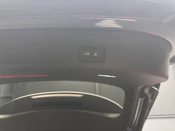 Car image 42