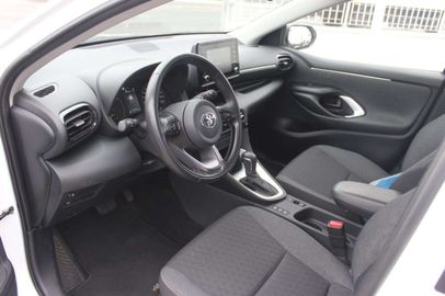 Car image 12