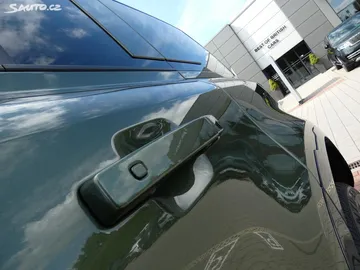 Car image 38