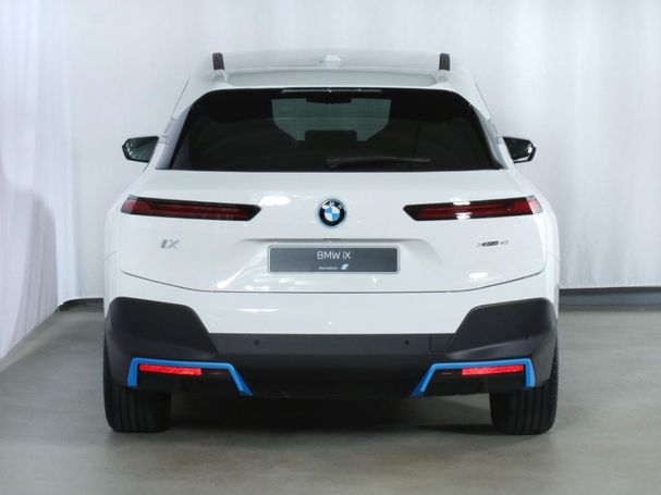 BMW iX 240 kW image number 6