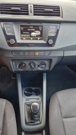 Car image 24