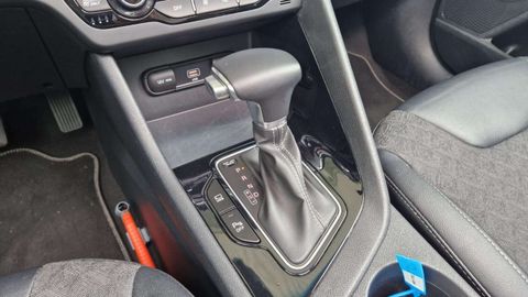 Car image 30