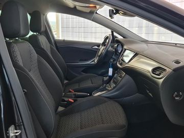 Car image 10