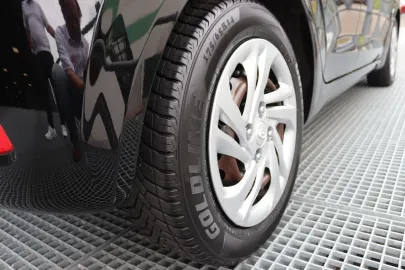 Car image 38