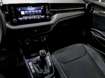 Car image 11