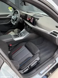 Car image 40