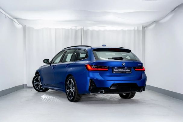 BMW 320i M Sport xDrive 135 kW image number 4