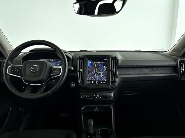 Volvo XC40 T2 Core Momentum 95 kW image number 7