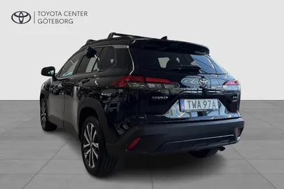 Car image 4