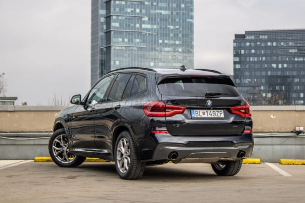 BMW X3 xDrive30d 195 kW image number 6