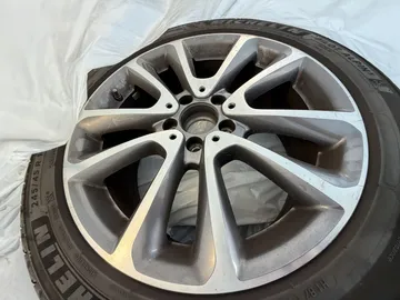 Car image 25