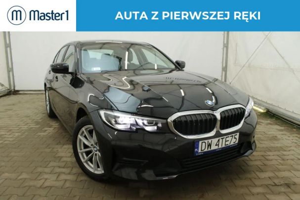 BMW 320d Advantage xDrive 140 kW image number 2