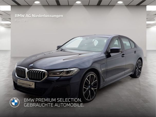 BMW 545 e xDrive 290 kW image number 1