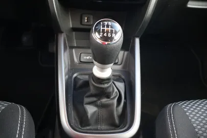Car image 33