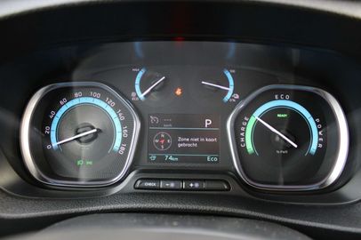 Car image 30