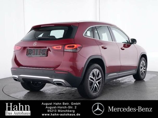 Mercedes-Benz GLA 180 100 kW image number 2