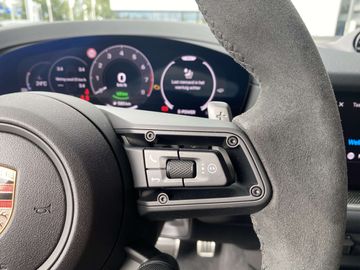 Car image 33