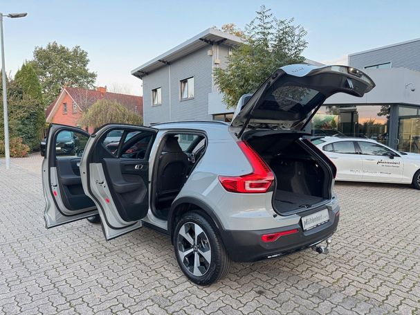 Volvo XC40 B4 Plus Dark DKG 145 kW image number 10