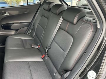 Car image 30