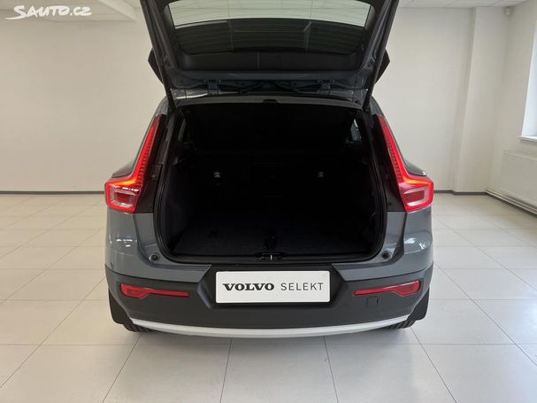 Volvo XC40 D3 Momentum 110 kW image number 9