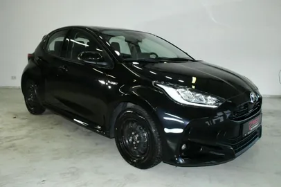 Car image 3