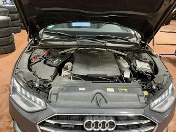 Car image 11