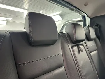 Car image 37