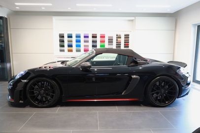 Car image 4