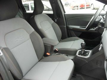 Car image 8