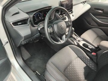 Car image 12