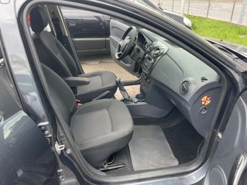 Car image 15