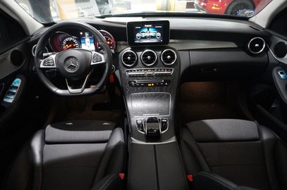 Car image 26