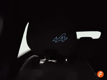 Car image 27