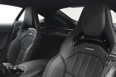 Car image 38