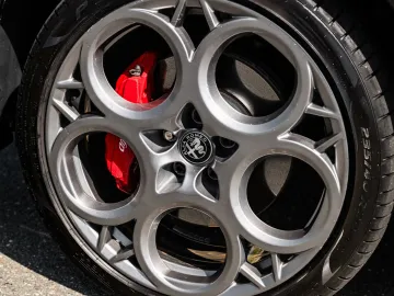 Car image 48