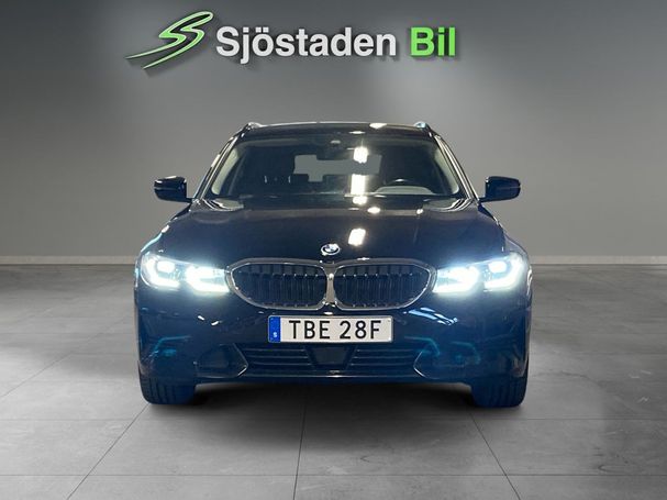 BMW 330e Touring Sport Line 216 kW image number 8