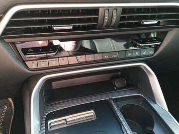 Car image 33