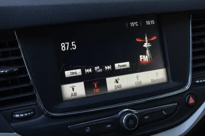 Car image 28