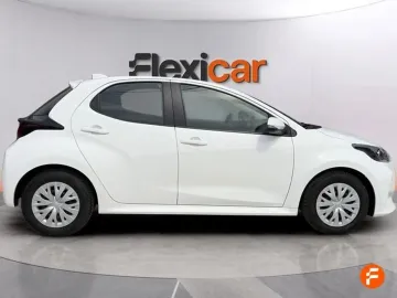 Car image 4