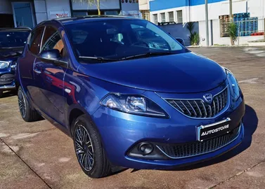 Car image 2
