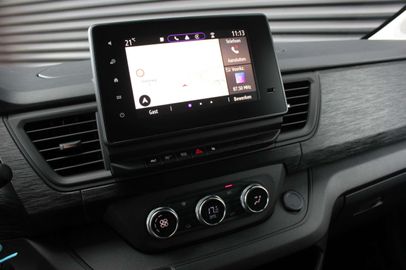 Car image 30