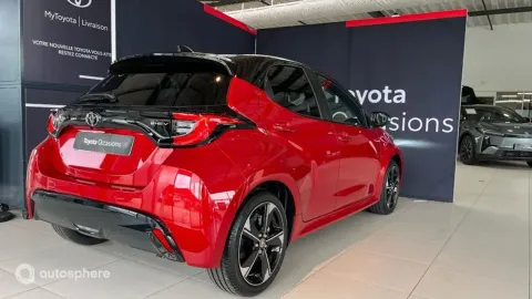 Car image 4