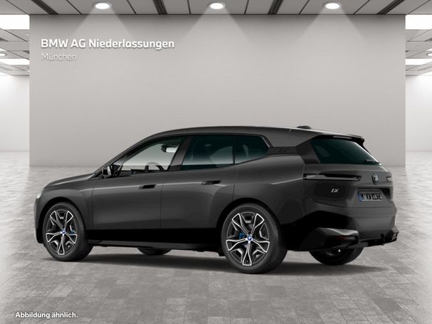 BMW iX xDrive40 240 kW image number 7