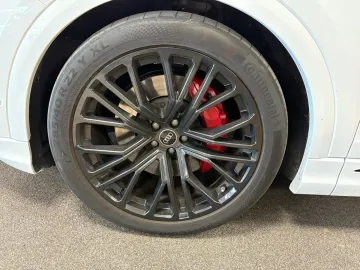 Car image 45