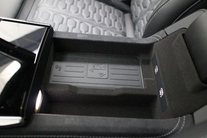 Car image 37