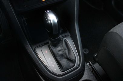 Car image 33