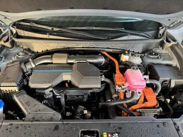 Car image 17