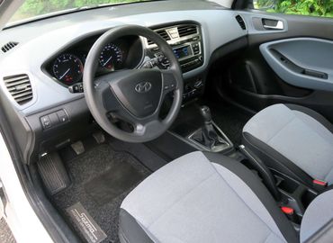 Car image 26